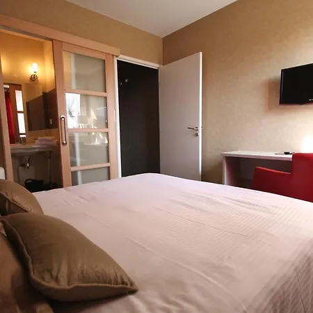 D'arcins 2* Latresne